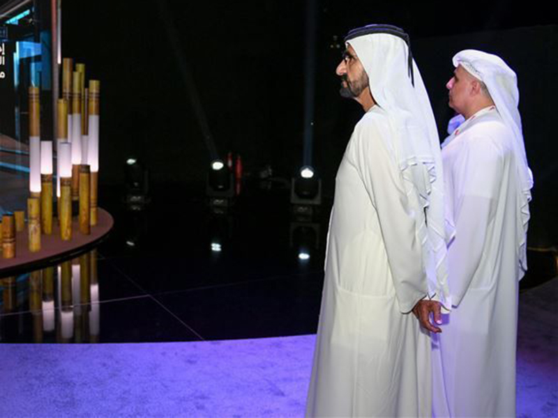 الشيخ محمد بن راشد يطلع على سير العمل في محطات مسار 2020 لمترو دبي